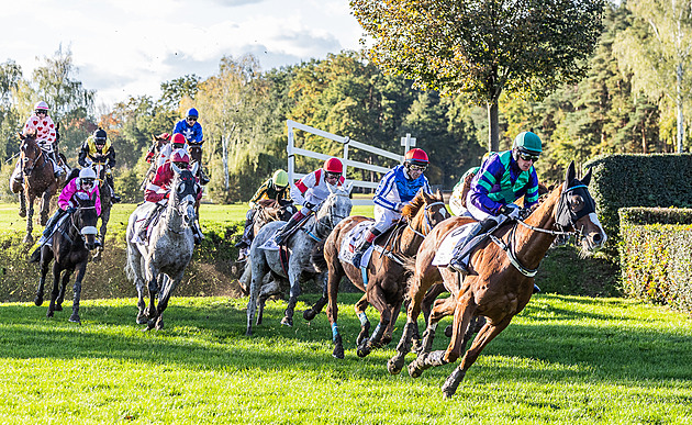 Velká pardubická 2025: výsledky, startovní listina, historie