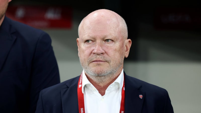 Trenér Hašek u fotbalové reprezentace končí. Mužstvo zatím povede „překlenovací“ kouč
