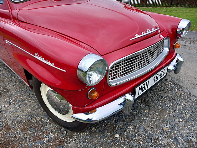 Dědo, kam valíš? Staříci od Škodovky vyrazili na velkou párty ke 130 letům