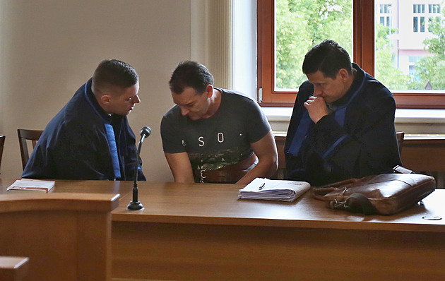 Že ji našel už mrtvou? Žalobce rozcupoval obhajobu, 17 let za vraždu ženy platí