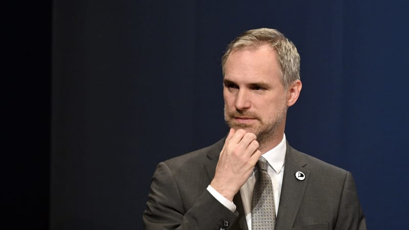 KOMENTÁŘ: Plebs ať jezdí metrem aneb Takhle arogantní Hřib může růst jenom v Praze