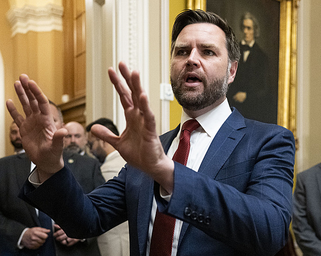 J. D. Vance si odsedí dva roky, chtěl zabít Trumpa i Muska. Akorát tu něco nepasuje