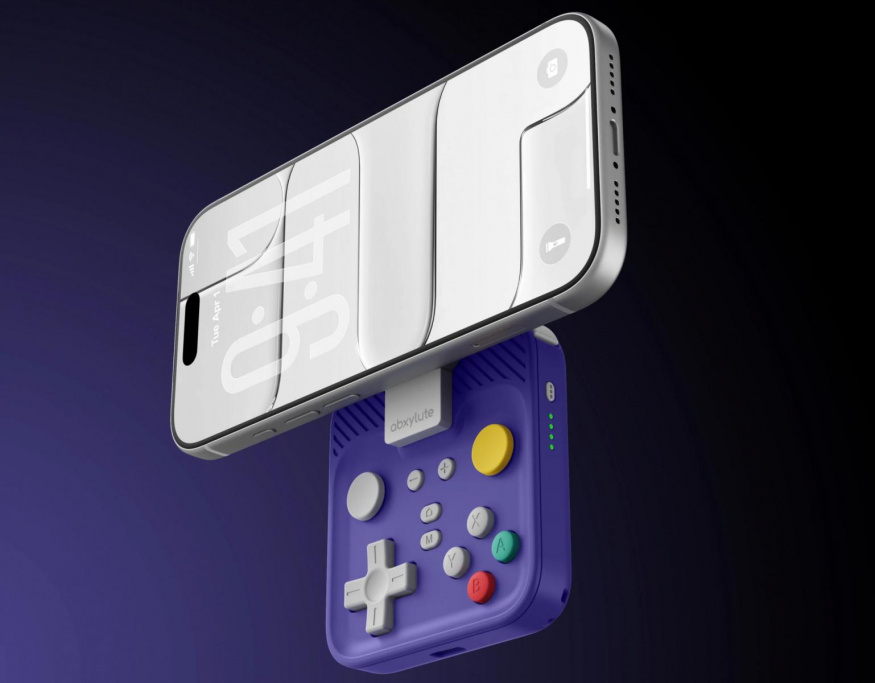 Nostalgie v moderním kabátě. Retro gamepad s MagSafe funguje s mobily i konzolemi