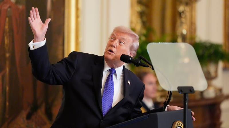 Můj taneční sál odolá dronům, pochlubil se Trump. Nechal kvůli němu zbourat křídlo Bílého domu