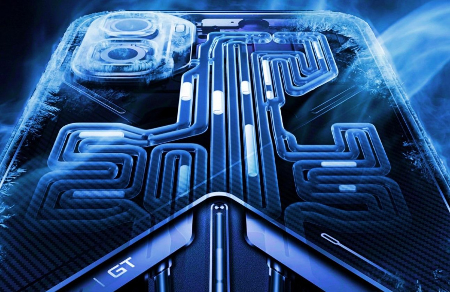 Konec přehřívání nejen v parném létě? Tenhle mobil má chlazení jako z nabušeného PC