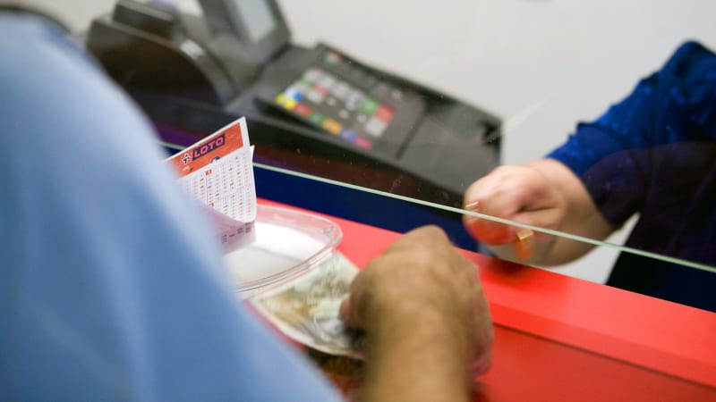 Chtěli na večeři, slaví miliony. Pár z Francie k výhře přišel náhodou, na tiket málem zapomněl