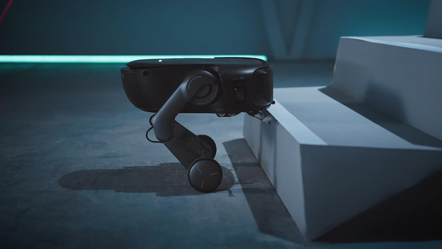 Robot, co umí šplhat po schodech: Roborock do Berlína přivezl unikátní novinku Saros Rover