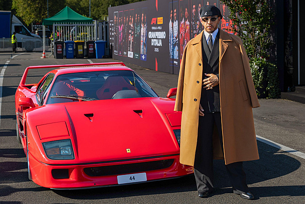 Hamiltonův splněný sen. Na Velkou cenu Itálie dorazil v legendárním Ferrari F40
