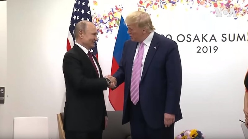Trump telefonoval s Putinem. Evropu nenapadneme, slíbil ruský prezident