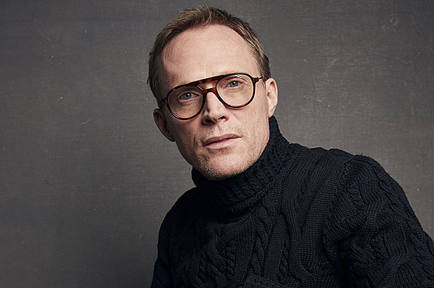 Pro lidi je naháč z Příběhu rytíře. Paul Bettany řekl, proč na film nekouká