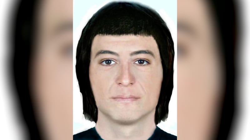 Brutální útok v Klánovickém lese. Agresor mlátil běžce klackem, policie zveřejnila podobiznu