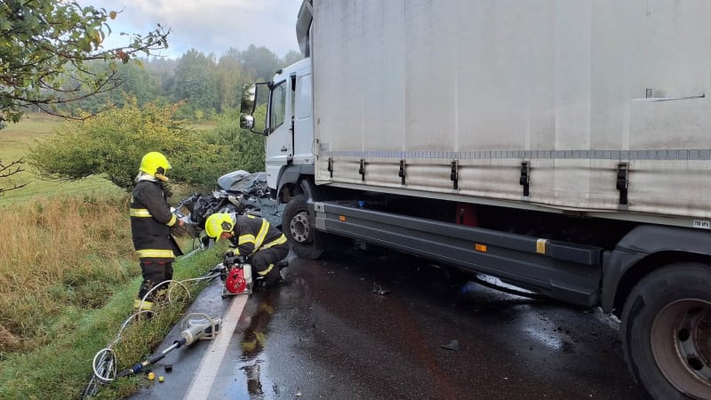 Tragická nehoda u Martina: Muž umíral v autě vedle své ženy. Matka poslala synovi smutný vzkaz