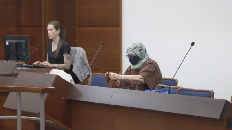 Drobná seniorka Růžena na chatě rozřezala a spálila manžela. Ani policisté tomu nemohli uvěřit