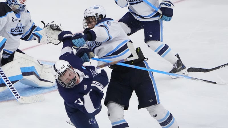 Strach na stadionu: Mladý hokejista po tvrdém hitu bezvládně ležel na ledě, ukazuje video z USA