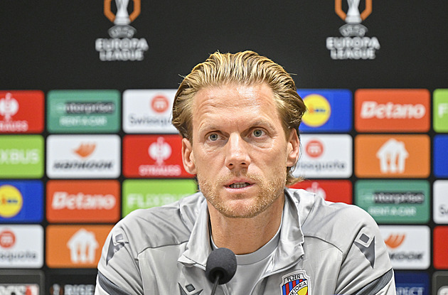 Vypnout mobily, více komunikovat. Trenér Kováč v Plzni zavádí nové pořádky
